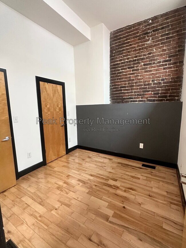 Photo - 205 E Broad St Unit 210
