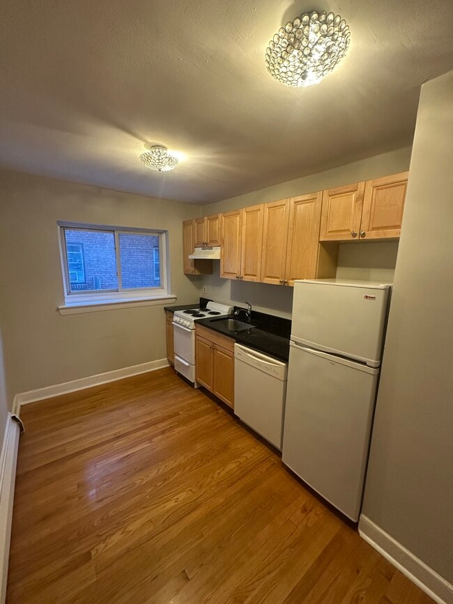 Photo - 69 Chiswick Rd Unit 3