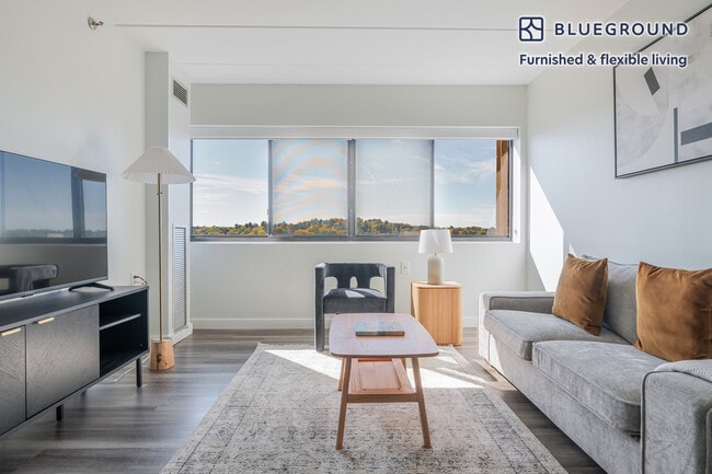 Photo - 1925 Commonwealth Ave Unidad FL11-ID1272