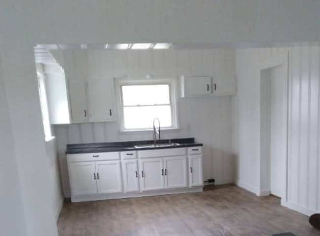 Photo - 1217 S Maple St
