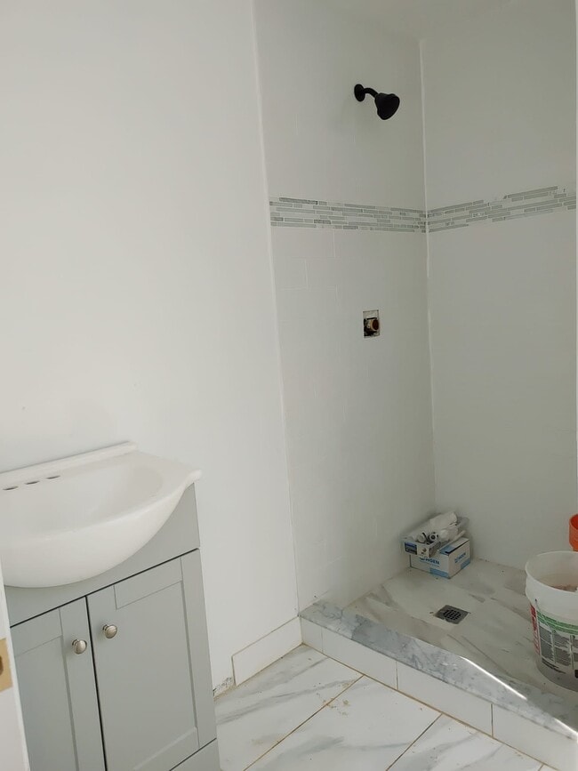 Building Photo - 143 Danforth Ave Unit 1