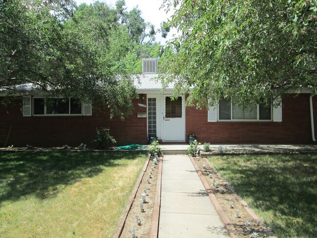 Old Town Mid-Century Ranch - Rare Attached... - Old Town Mid-Century Ranch - Rare Attached... House