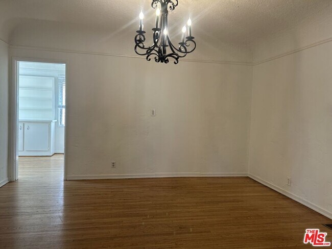 Photo - 1277 Ridgeley Dr