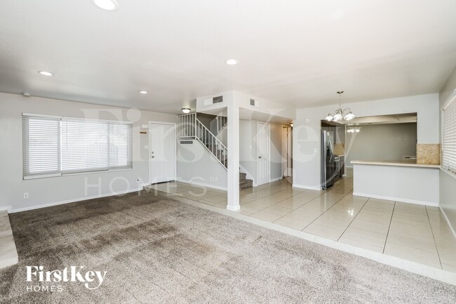 Photo - 5642 Clydesdale St