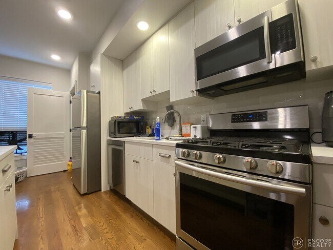 Photo - 1 Everett St Unit 305