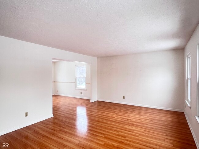 Photo - 1157 Aqueduct Way