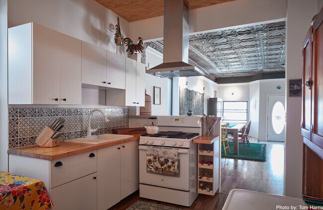 Photo - 1831 S Laflin St