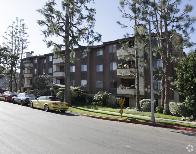 Photo - 2251 S Bentley Ave