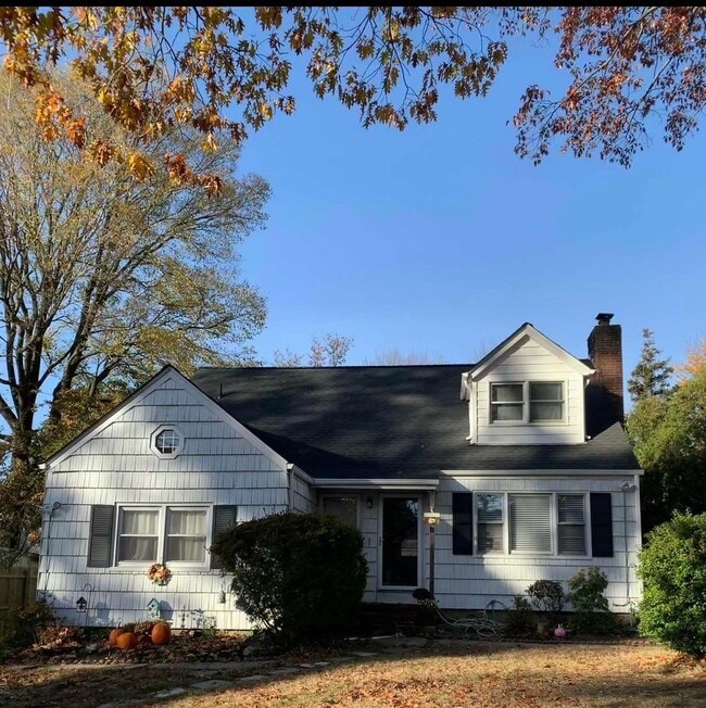 Building Photo - 61 Engelke Ave Unit Upper