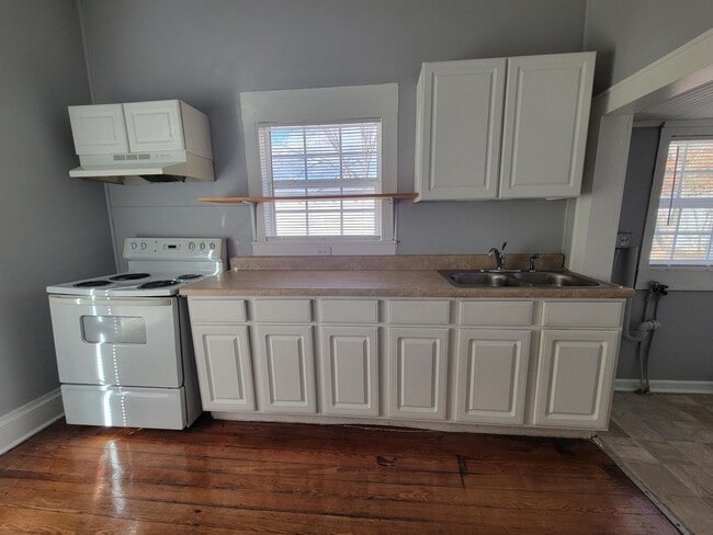 Photo - 2 Bedroom/1Bath Home Located  in Burlington, NC! APPLY NOW