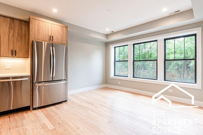 Photo - 2457 W Logan Blvd Unit 1