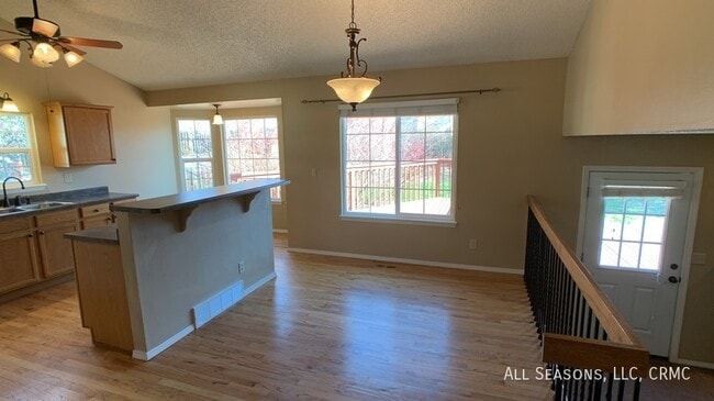 Photo - 3840 Hickory Hill Dr