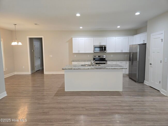 Photo - 1715 Sassafras Ct