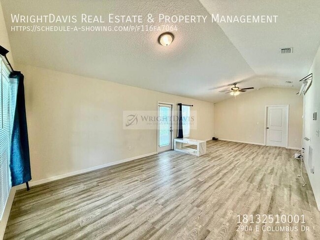 Photo - 2904 E Columbus Dr
