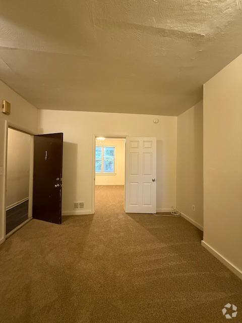 Building Photo - 5408 Kincaid St Rental