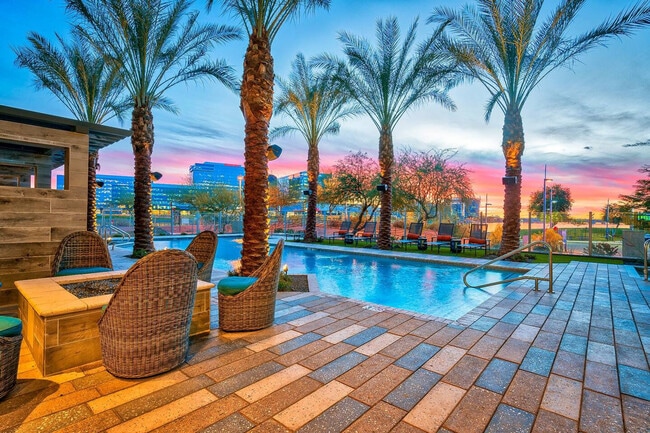 Photo - 555 N College Ave Unit ID1014342P