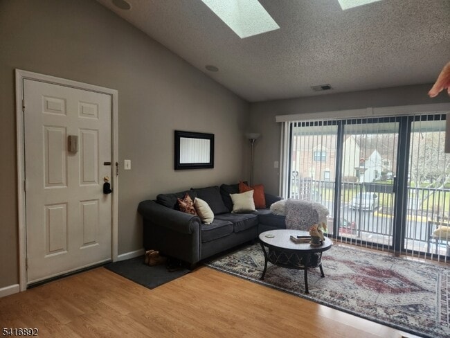 Photo - 330 Penns Way