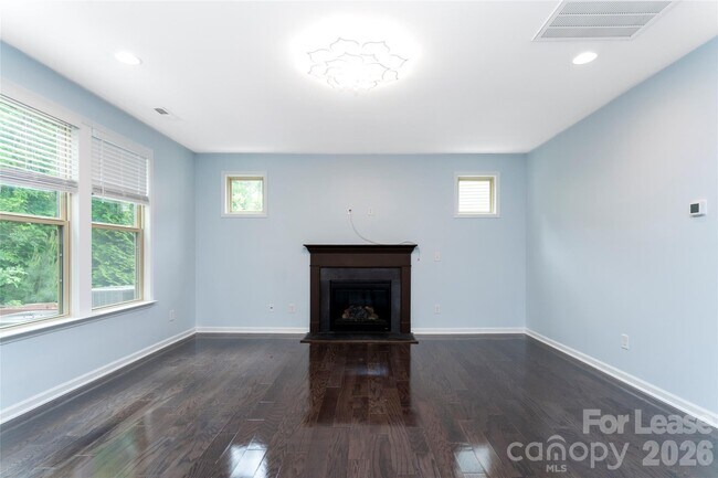 Photo - 4329 Hunton Dale Rd NW