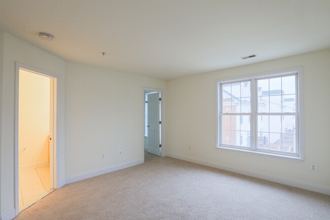 Photo - 803 McHenry St