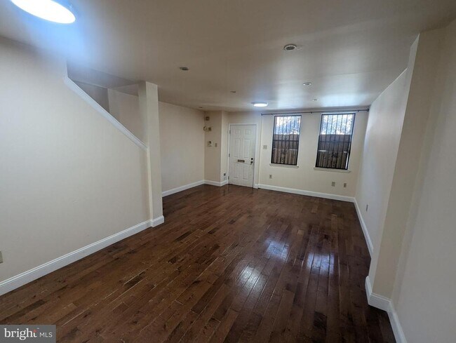 Photo - 1624 W Diamond St