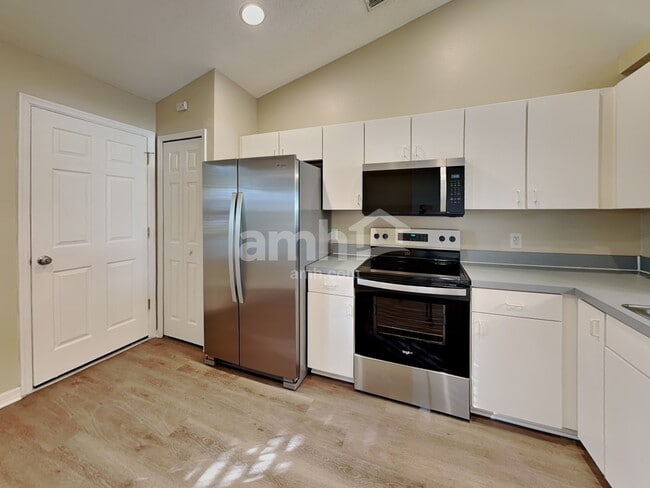 Photo - 214 Strada Dr