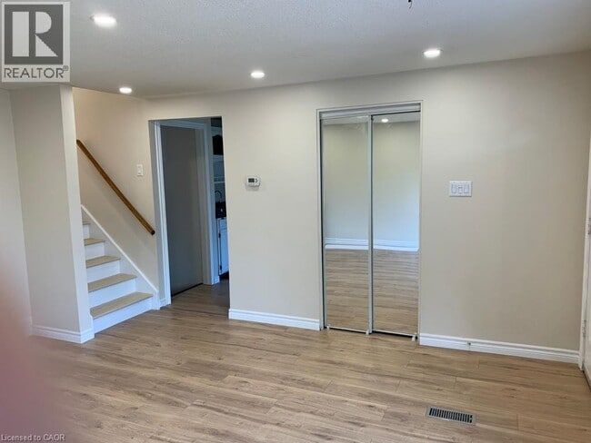 Photo - 86 Belwood Crescent