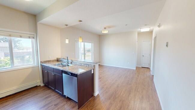 Photo - 10004-1097A 97A St Unit 306