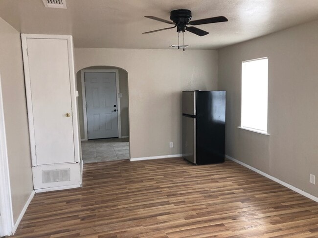 Photo - Cute 2BD/1BA in Downtown Roswell