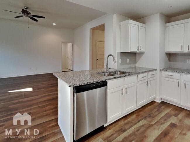 Photo - 5807 SW Teppee Ave