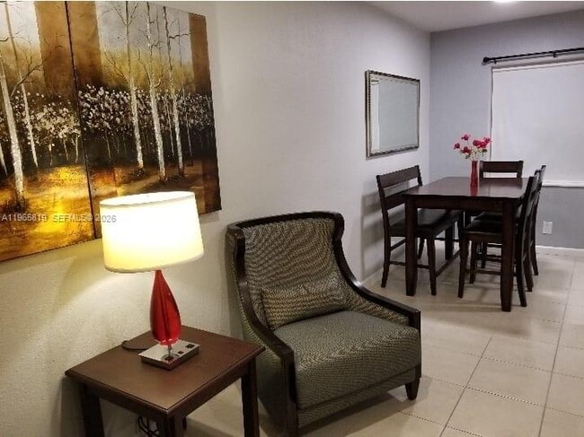 Photo - 2023 Funston St Unidad 2