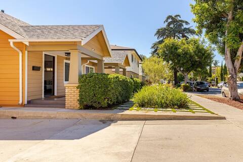 Building Photo - 1130 E Doran St Rental