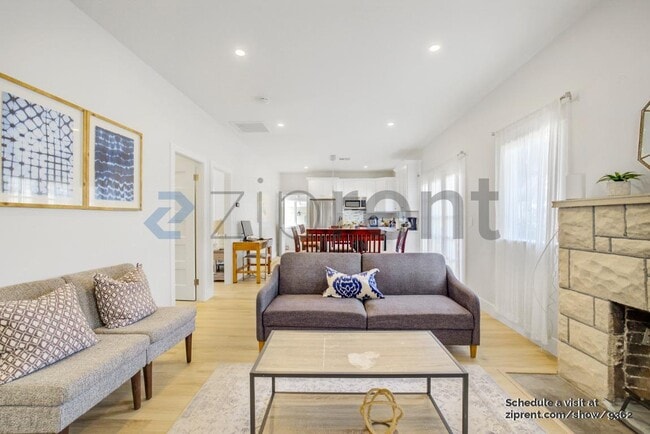 Photo - 1815 San Andres St