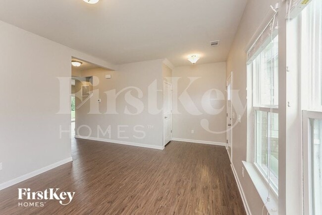 Photo - 102 Shanache Dr