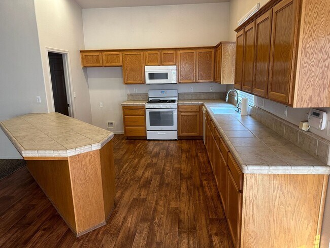 Photo - 2610 N Duke St