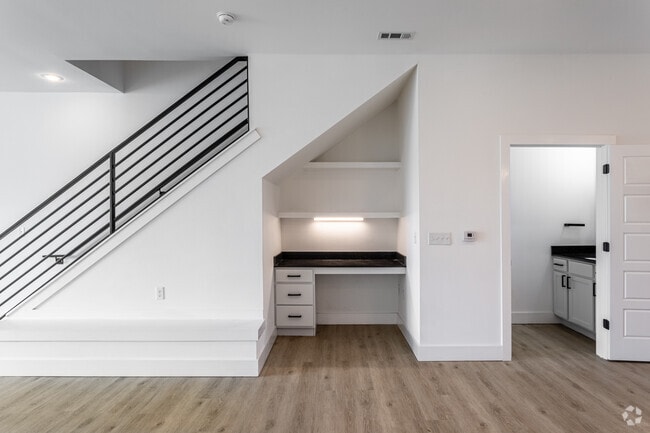 3BR, 2.5BA - 2,190SF