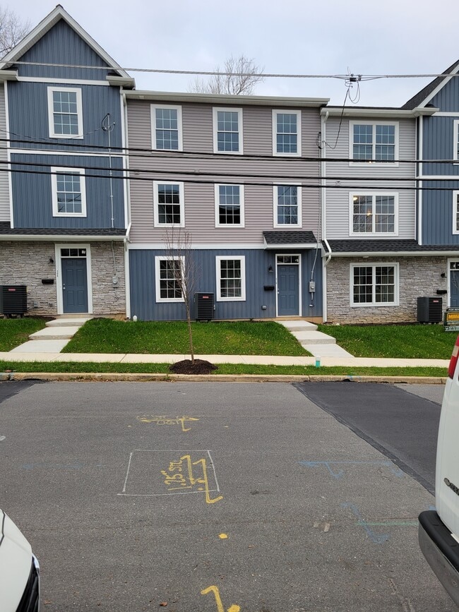 Photo - 308 E Nesquehoning St Townhome