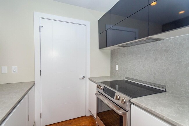Photo - 906 E 2nd St Condo Unit 110