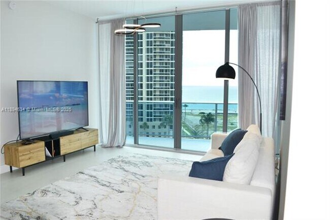 Building Photo - 17550 Collins Ave Unit 17550 Collins Ave appt 703