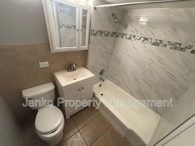 Photo - 2104 S 17th Ave Unit GW