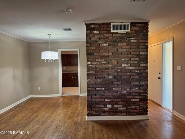 Photo - 216 Brentwood Blvd
