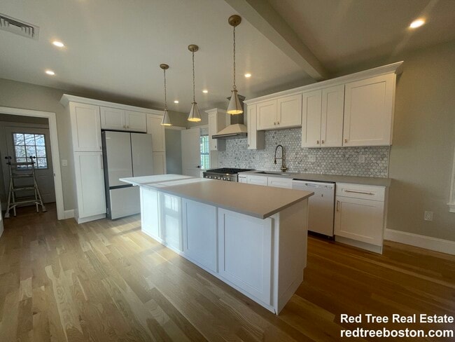 Photo - 1166 Fellsway Unit 2