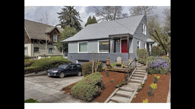 Photo - 1429 NE Mason St