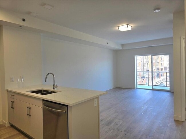 Photo - 635 Ballantrae Dr Unité 302