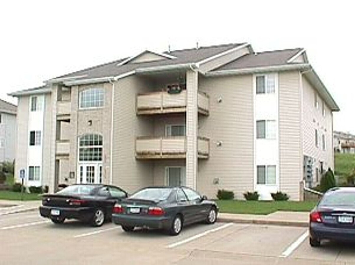 Conveniently Located 2-Bedroom, 1-Bath Condominium - Conveniently Located 2-Bedroom, 1-Bath Condominium