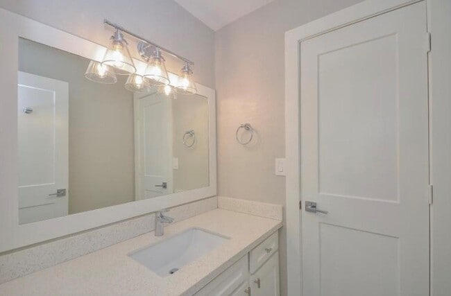 Photo - 6313 Bowers St