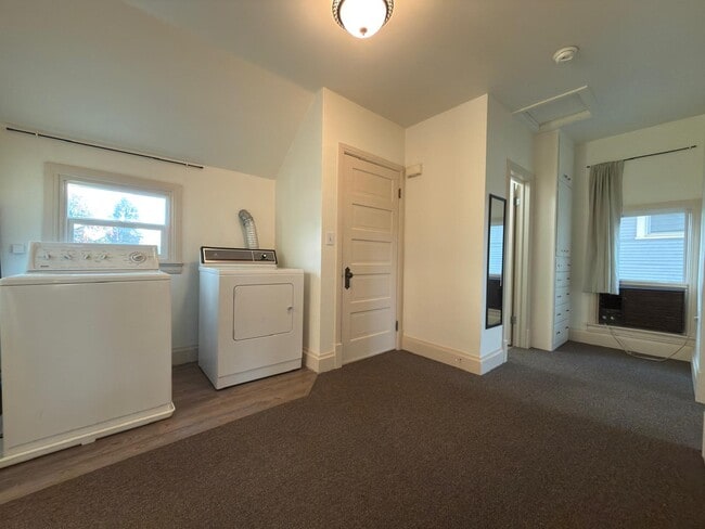 Photo - 320 E Indiana Ave Unit A