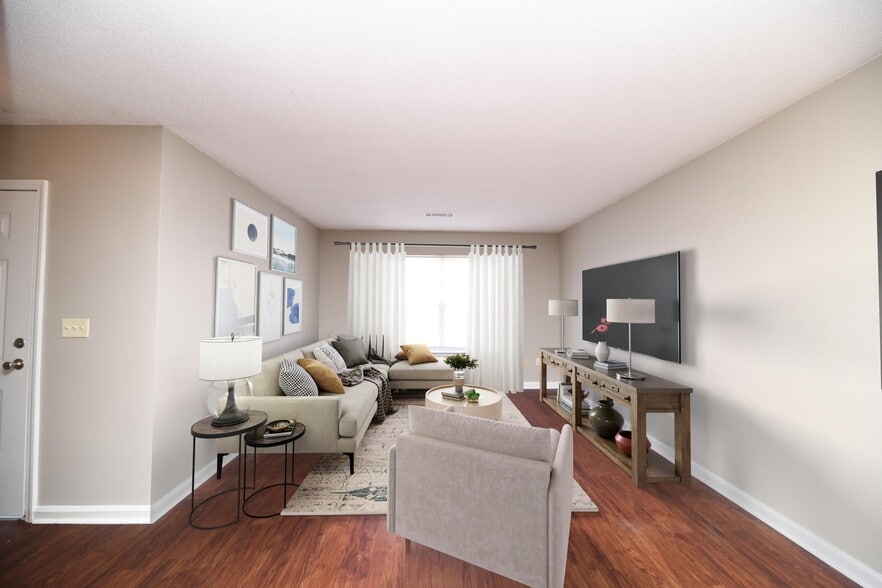 Spacious living room