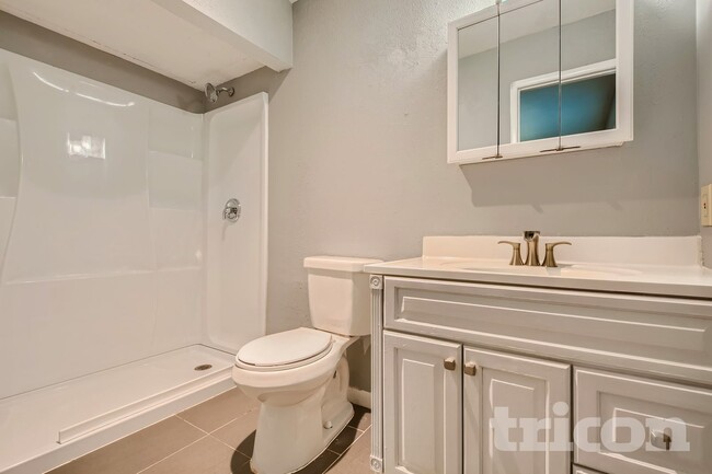 Photo - 6026 Lakecrest Dr