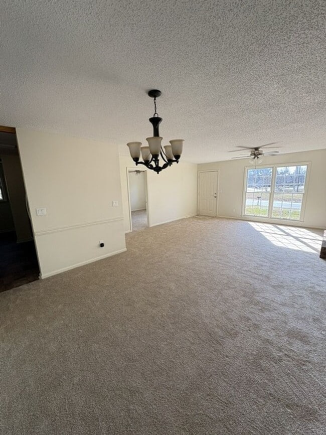 Photo - 11 Brookfield Dr