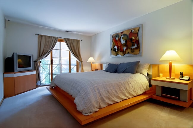 Photo - 2039 N Lincoln Ave